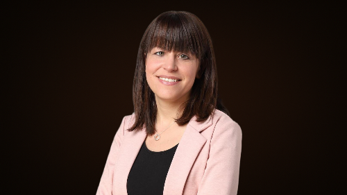 Julia Reuschenbach Augen: Ein Blick auf die Politikwissenschaftlerin Julia Reuschenbach Augen